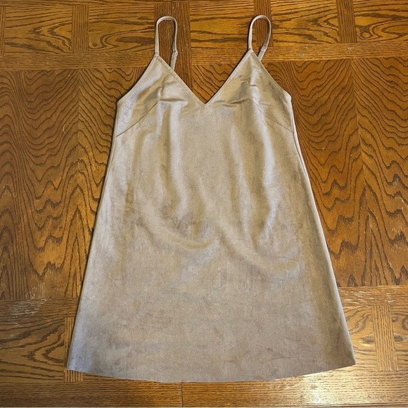 Aritzia Wilfred Vivienne Faux Suede Mini Dress in Camel Sz XS - Picture 4 of 13